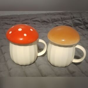 Mushroom Shaped Ceramic Mugs Set